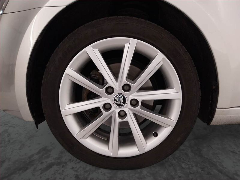 Škoda Octavia (2016) Joy 2.0 TDI, 4X4, Serv.kniha - fotka 15 z 26