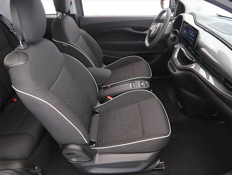 Fiat 500e (2023) 42 kWh, SoH 95%, digi klima - fotka 9 z 21