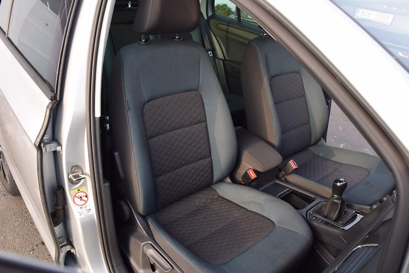 Volkswagen Golf Sportsvan (2019) 1.5TSI 96kw IQ.DRIVE NAVI ACC  - fotka 39 z 49