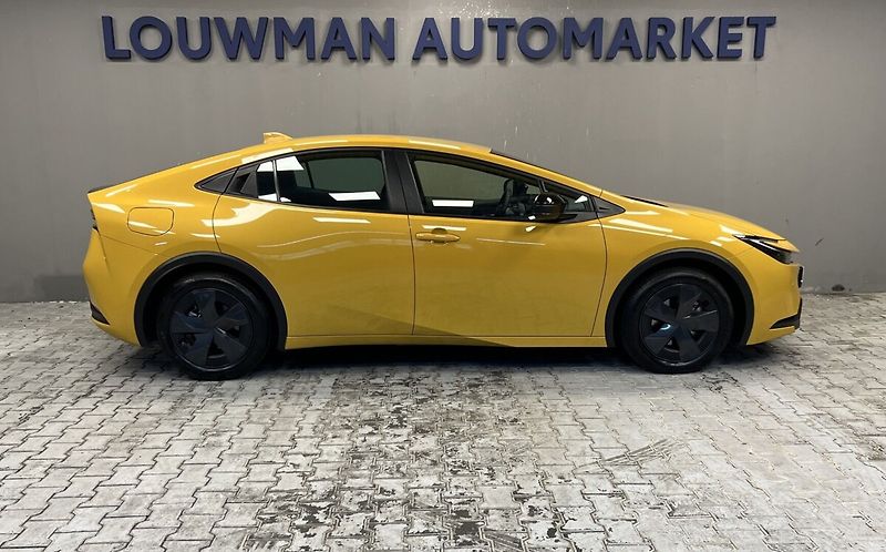 Toyota Prius 2.0 PHEV AT Comfort - fotka 16 z 16