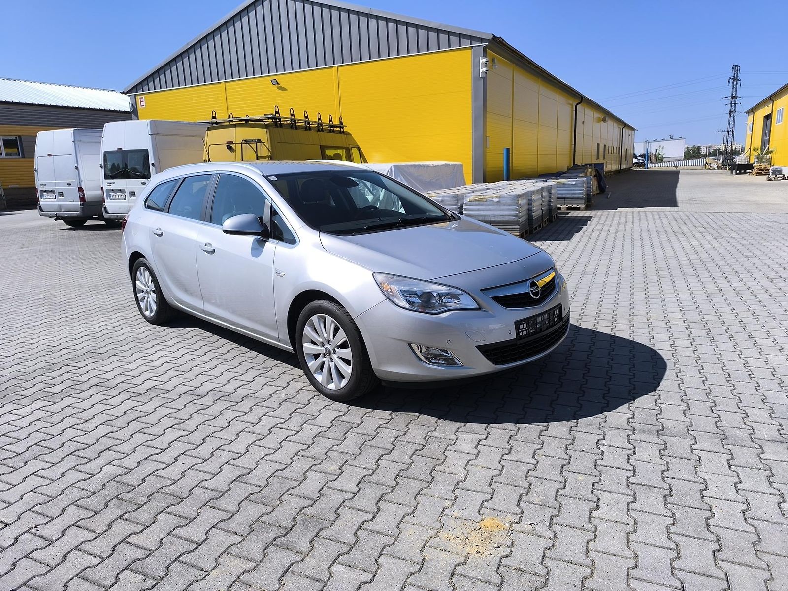 Opel Astra 1.7 CDTi,SERVISNÍ KN. DOL KM.