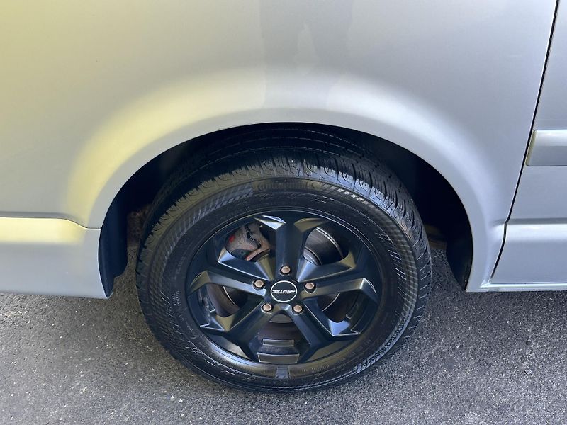 Volkswagen Transporter (2007) MULTIVAN 1.9TDI/75kW *ČR*1.Maj - fotka 32 z 33