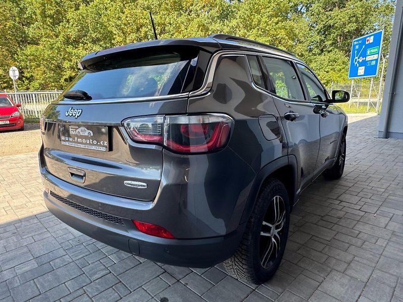 Jeep Compass (2018) 1.4 Multiair Longitude - fotka 5 z 33