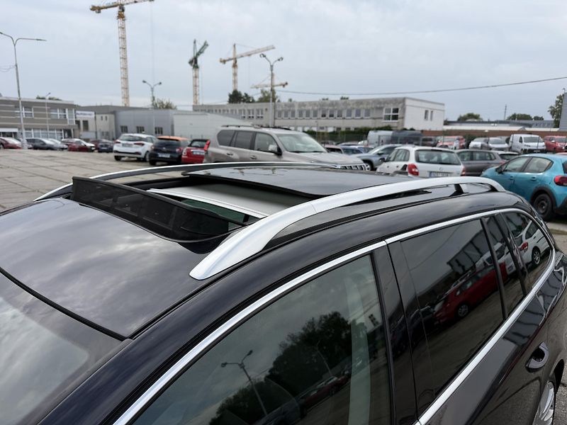 Škoda Superb 2.0 TDI DSG / 125 kW Elegance - fotka 25 z 25