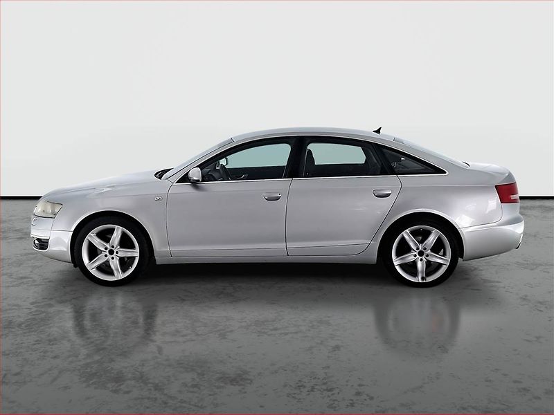 Audi A6 (2004) 2.4, Xenony, Tempomat - fotka 3 z 17