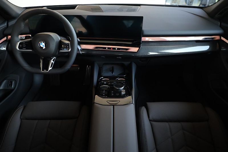 BMW Řada 5 540d xDrive Sedan - fotka 5 z 18