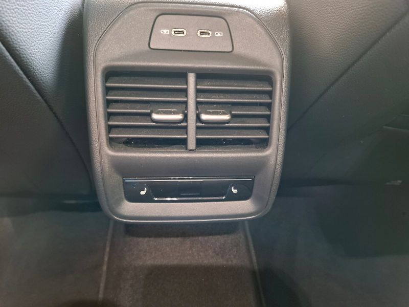 Škoda Superb (2025) L&K TD 142/2.0 A7A - fotka 29 z 31