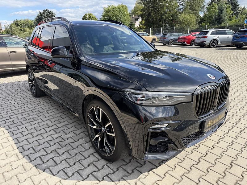 BMW X7 (2022) 40XD 250kW M-PAKET R22 CZ TOP! - fotka 12 z 48