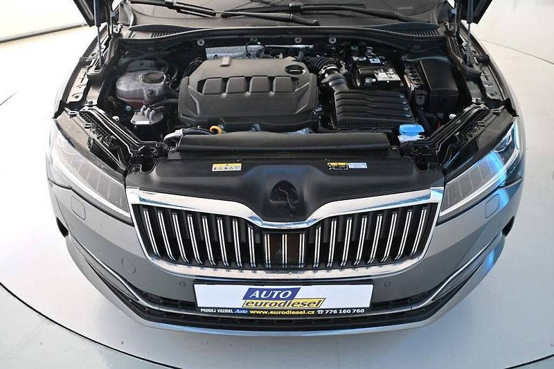 Škoda Superb (2022) 2.0 STYLE LED MATRIX DSG ACC T - fotka 36 z 39
