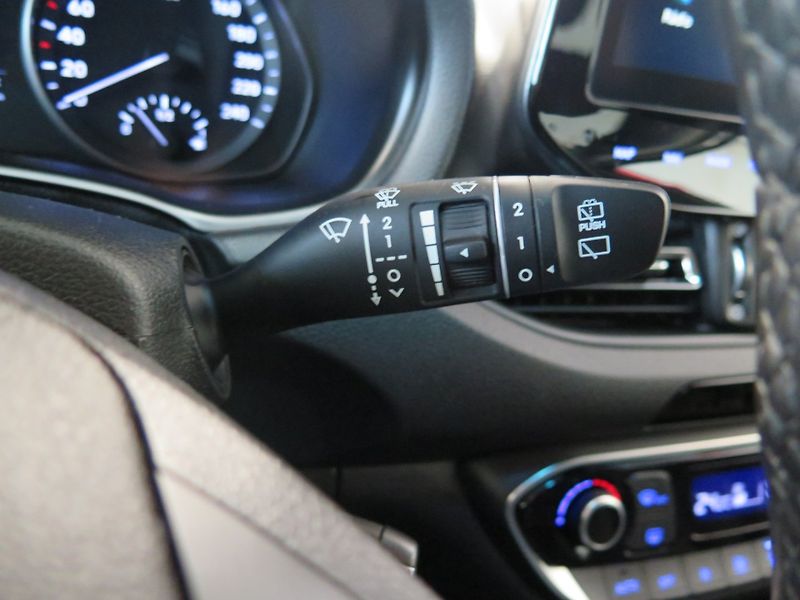 Hyundai i30 (2021) 1.5T-GDi MHEV,tažné,kamera,nav - fotka 13 z 29
