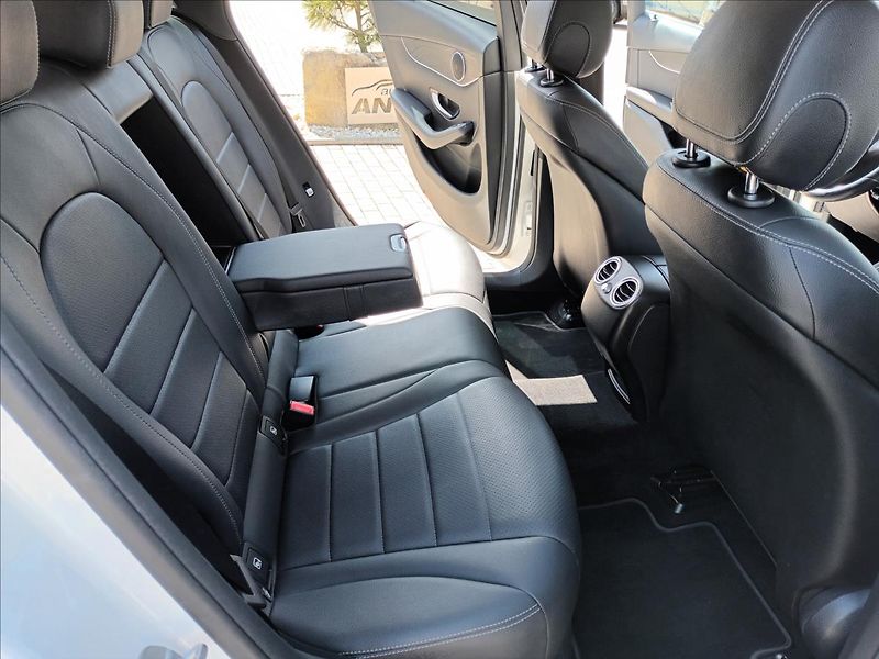 Mercedes-Benz GLC 2,1 220D,ČR,1MAJ,KŮŽE,TZ,NAVI, - fotka 23 z 44