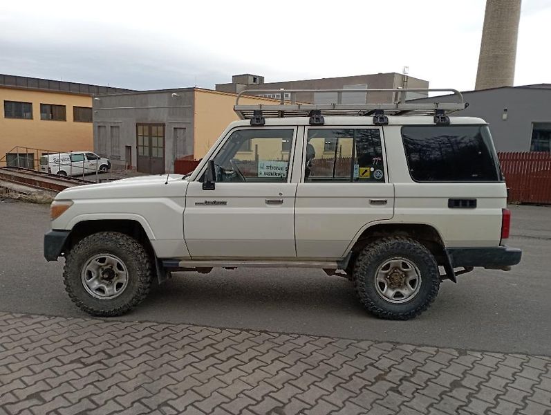 Toyota Ostatní (2009) HZJ 5 místná - fotka 4 z 31