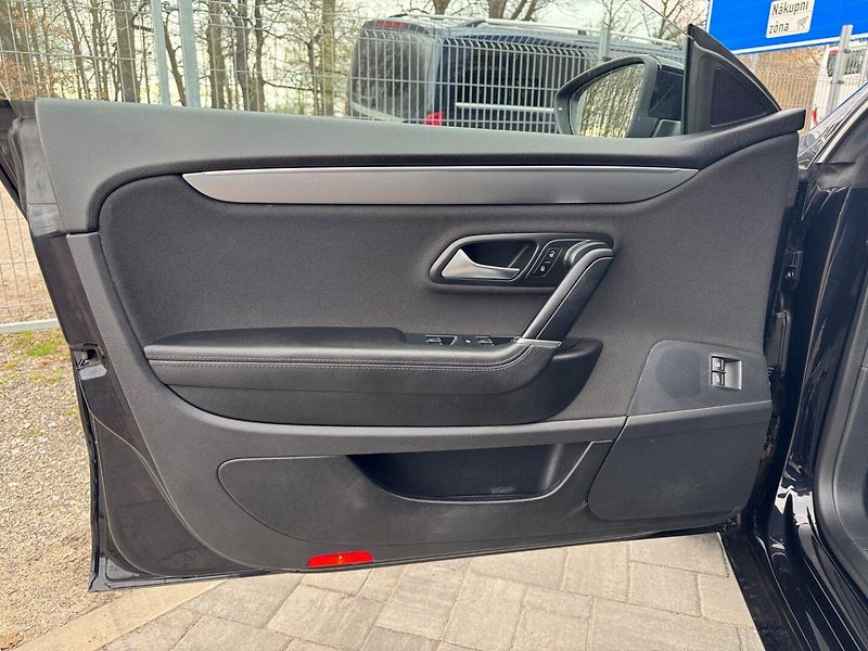 Volkswagen CC (2015) 2.0 TDi 4x4,DSG - fotka 10 z 36