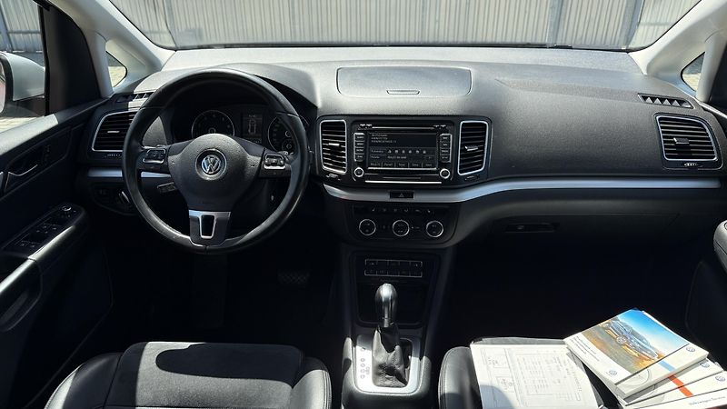 Volkswagen Sharan 2.0TSi*147kW*DSG*7MÍST*WEBASTO - fotka 12 z 27