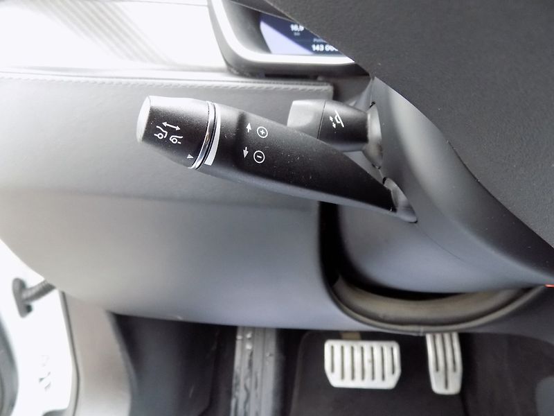 Tesla Model S (2016) P90D-780PS Nabíjení zdarma - fotka 27 z 50