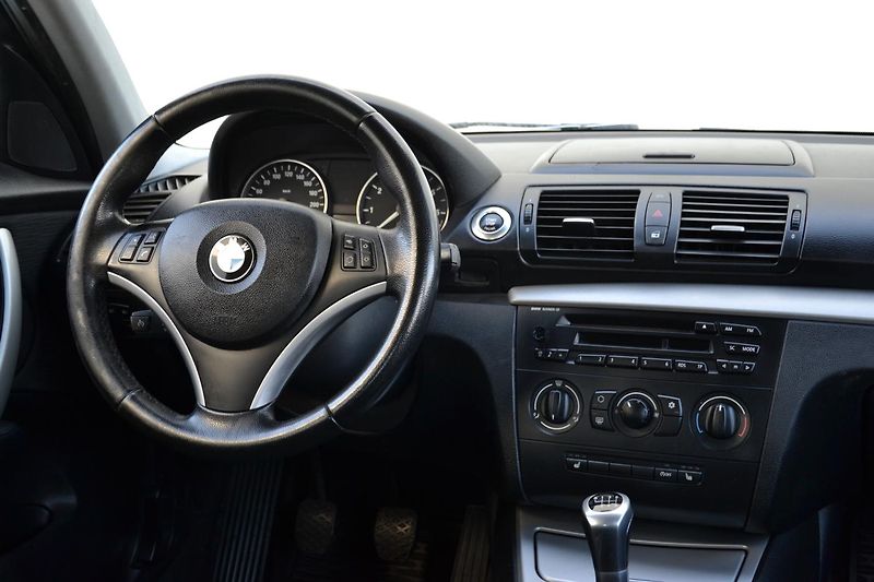 BMW Řada 1 118i / 105 kW / MANUÁL - fotka 19 z 38