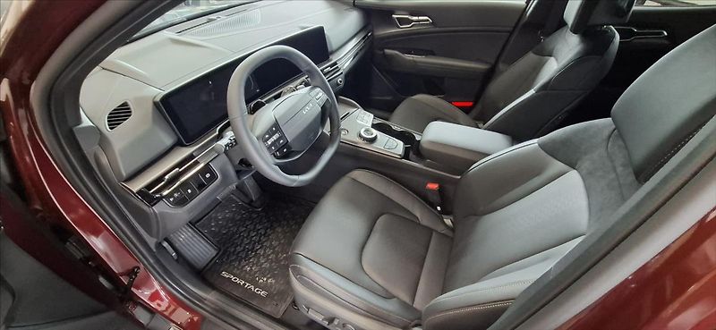 Kia Sportage 1,6 T-GDi 7DCT BLACK EDITION - fotka 6 z 6