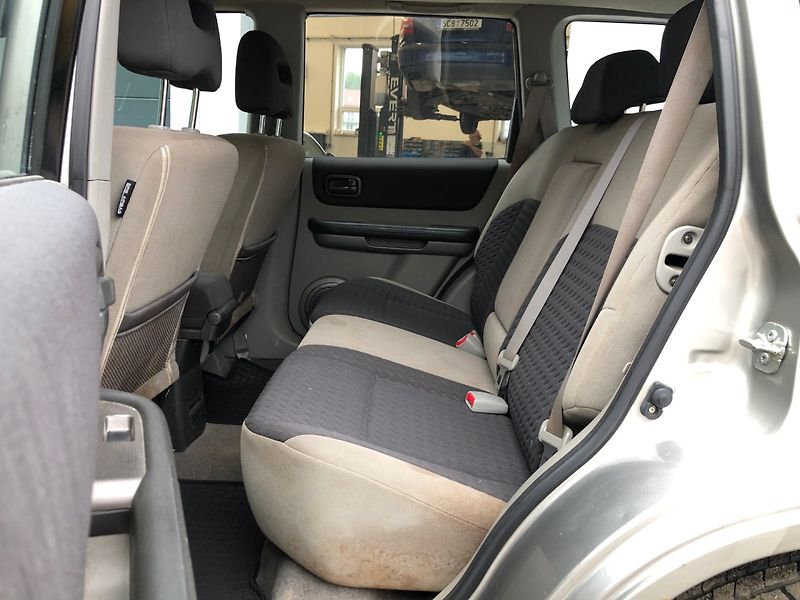 Nissan X-Trail (2005) 2.2 DCi 4x4 - fotka 11 z 24