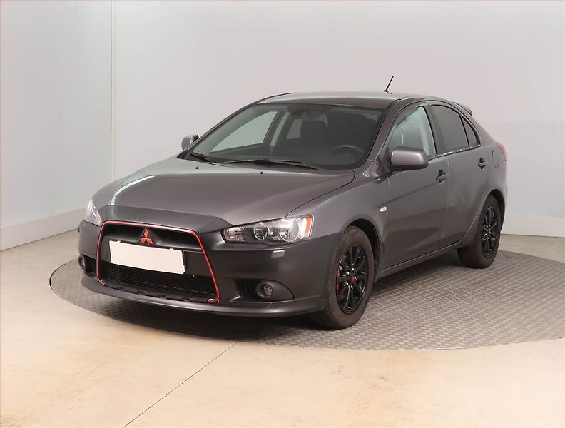Mitsubishi Lancer (2010) 1.6 MIVEC, po STK - fotka 2 z 15