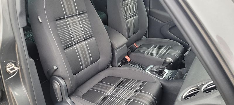 Volkswagen Tiguan (2016) 1,4TSi110kW DSG R-Line BiXenon - fotka 15 z 39