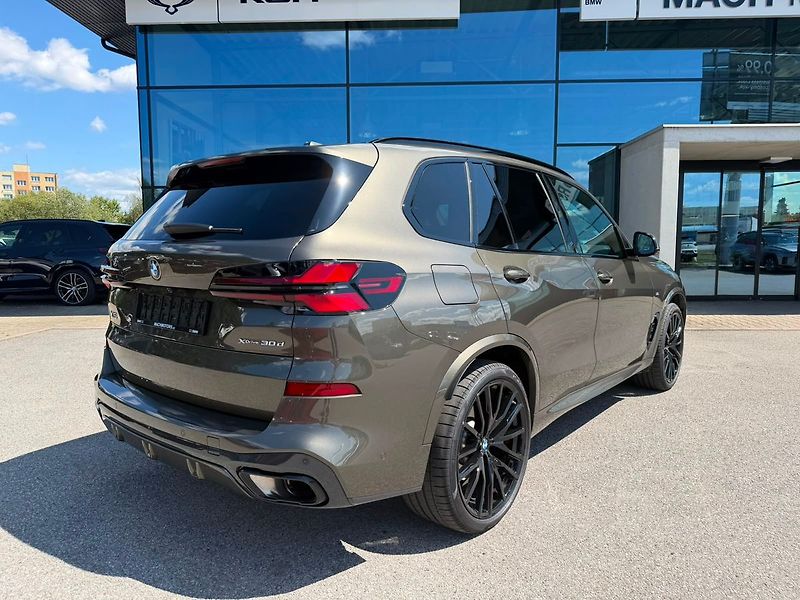 BMW X5 xDrive 30d Masáže El. tažné TO - fotka 5 z 21