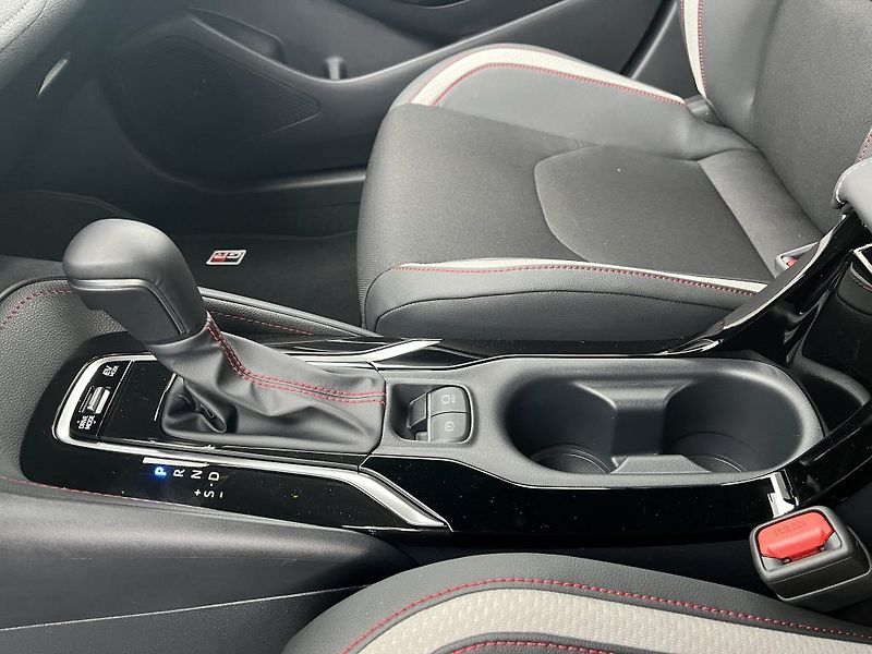 Toyota Corolla 2.0 hybrid GR SPORT - fotka 24 z 28