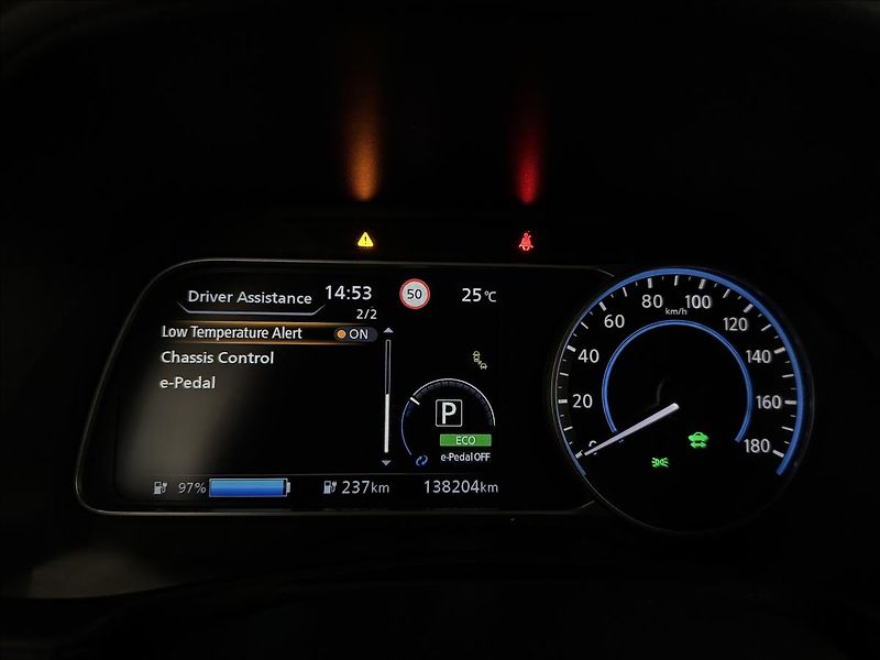 Nissan Leaf Electric drive 110kW Business - fotka 21 z 41