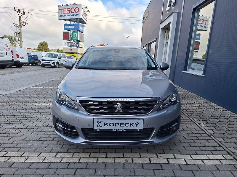 Peugeot 308 (2018) SW ALLURE 1,2PT 130k M6 - fotka 8 z 18