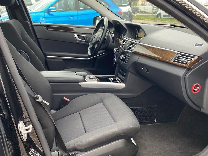 Mercedes-Benz Třídy E (2012) 220 CDI (125kW) NM Aut. - fotka 7 z 28