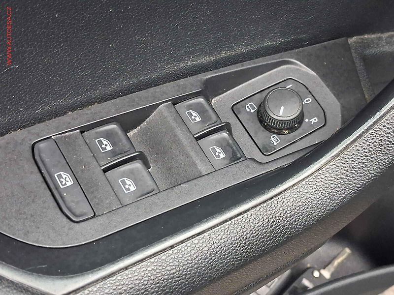 Škoda Karoq (2018) 1.0 TSi, Ambition, park.čidla - fotka 11 z 16