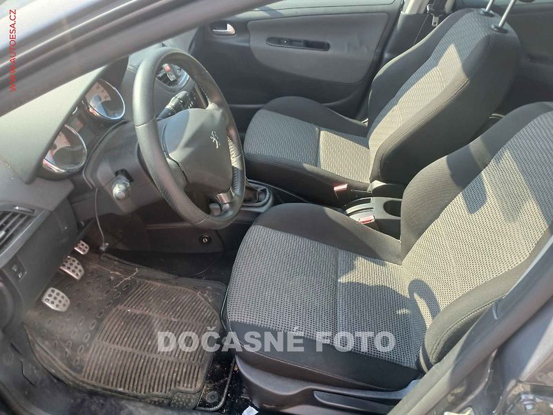 Peugeot 207 (2010) 1.4 16V, 1.maj,ČR, AC, park - fotka 3 z 3