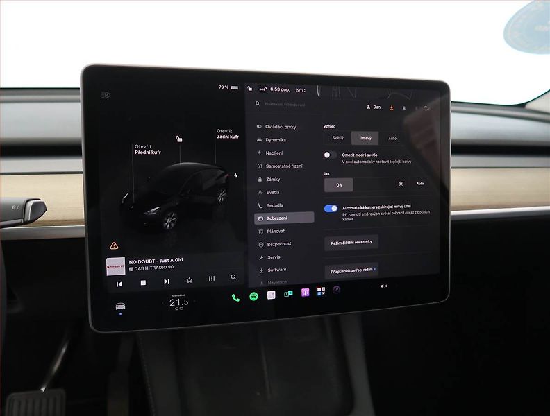 Tesla Model Y (2022) Long Range AWD 79kWh, SoH 91% - fotka 25 z 33