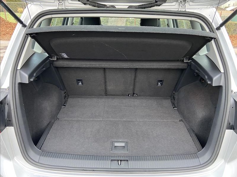 Volkswagen Golf Sportsvan 1,6 TDi 81kW  Serviska,Navigac - fotka 31 z 46