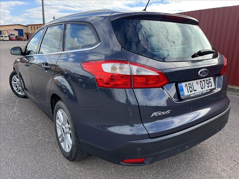 Ford Focus 1,6 TDCi KLIMA ROZVODY SERVIS - fotka 38 z 38