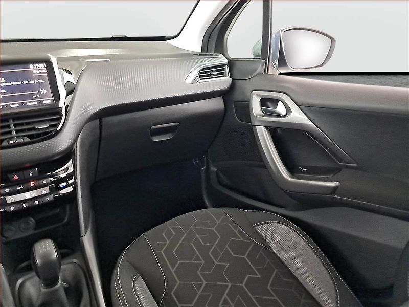 Peugeot 2008 (2019) 1.2 PureTech, Serv.kniha - fotka 8 z 19