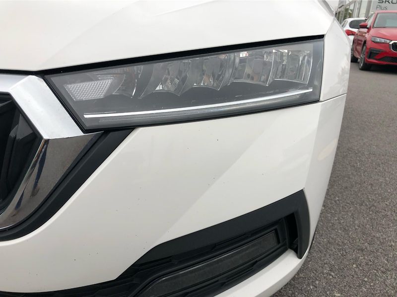 Škoda Octavia 2,0TDi 85kW AMBITION PLUS - fotka 25 z 28