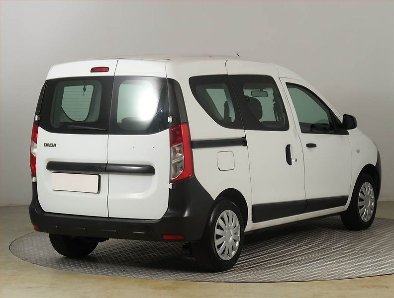 Dacia Dokker (2018) Open 1.6 SCe, 5Míst, ČR, 1Maj - fotka 5 z 15