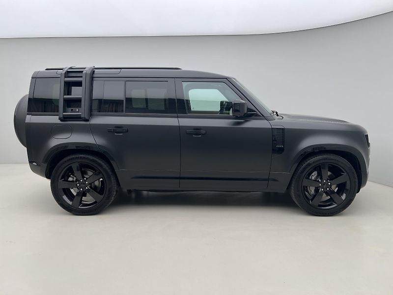 Land Rover Defender 110 D350 X-DYNAMIC HSE 1. maj. - fotka 9 z 50