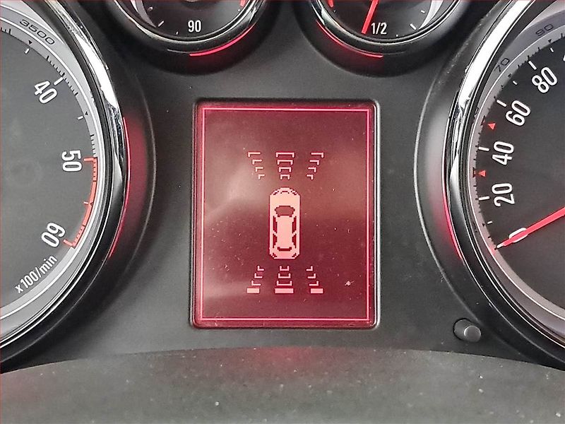 Opel Astra (2014) 1.6 CDTI, Xenony, Tempomat - fotka 17 z 17