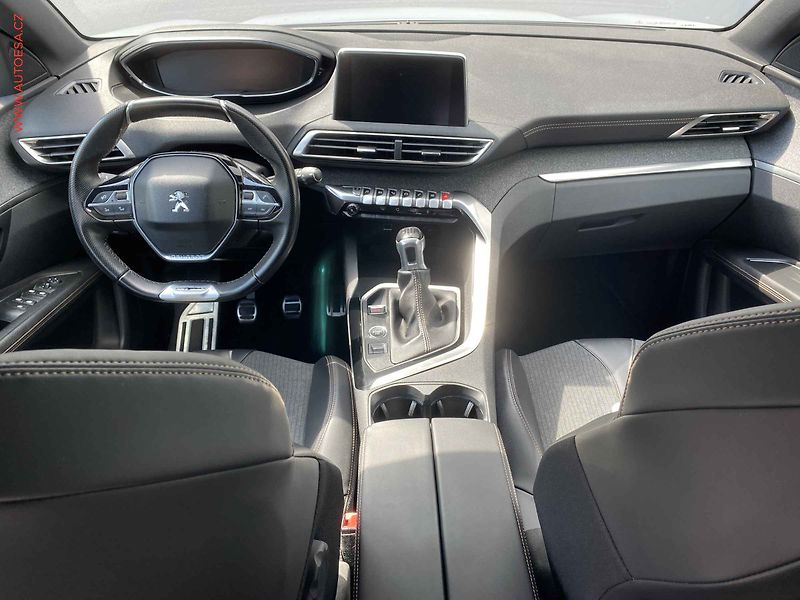 Peugeot 3008 (2018) 1.2 PT, GT Line, LED, kamera - fotka 8 z 19