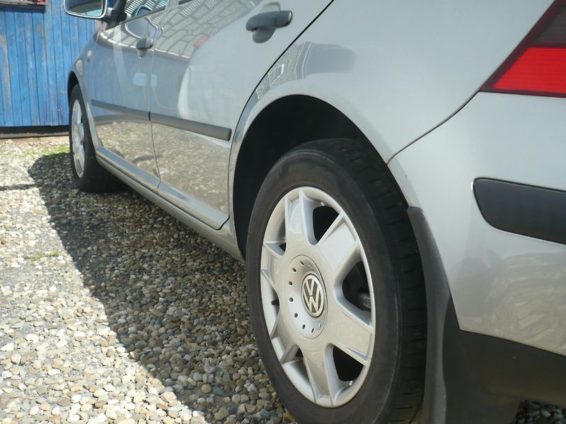 Volkswagen Golf 1.6i 77Kw Koupeno ČR - fotka 8 z 27