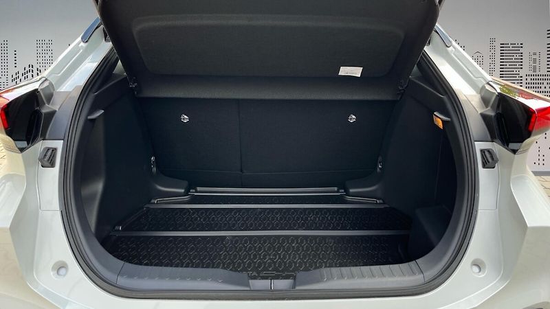 Toyota C-HR 2.0 Hybrid 4x2 Style - fotka 8 z 8