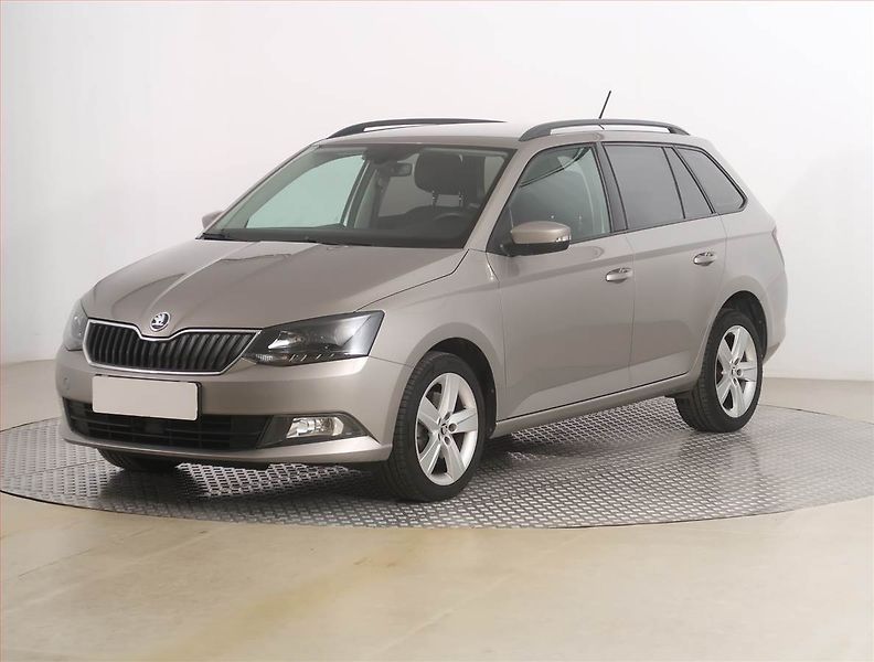 Škoda Fabia (2017) 1.0 TSI, Tempomat - fotka 2 z 18
