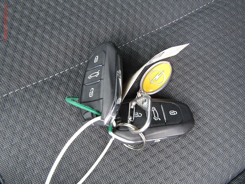 Opel Astra (2024) 1.2 T, ČR, AC, tempo, kamera - fotka 21 z 21
