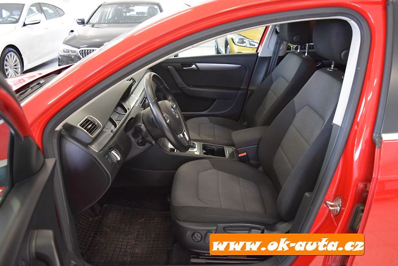 Volkswagen Passat 2.0 TDI DSG PRAVIDELNÝ SERRVIS - fotka 13 z 45