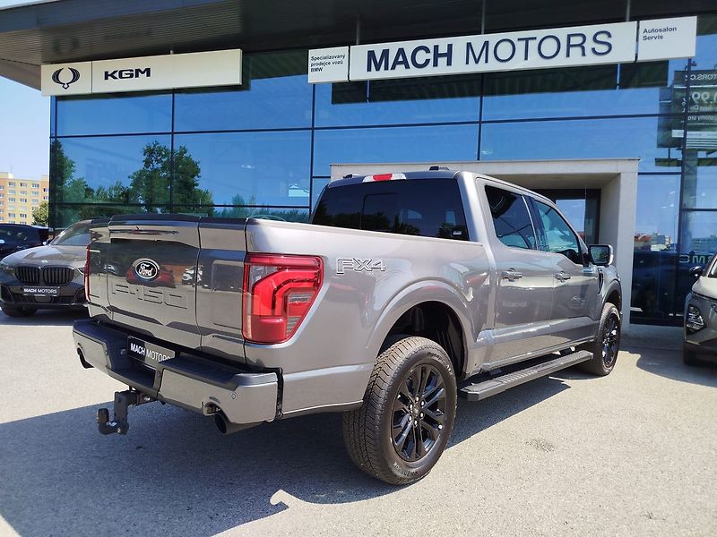 Ford F-150 (2026) Lariat 5,0 298 kW - fotka 9 z 37