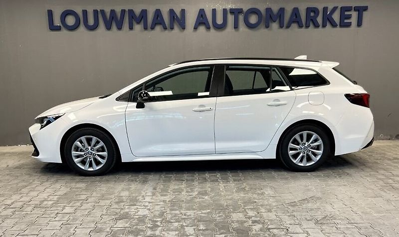 Toyota Corolla 1,8 Hybrid AT Comfort Business - fotka 3 z 17