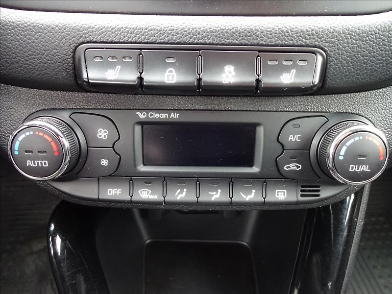 Kia Ceed 1,6 CRDi 100kW GT LINE - fotka 36 z 50