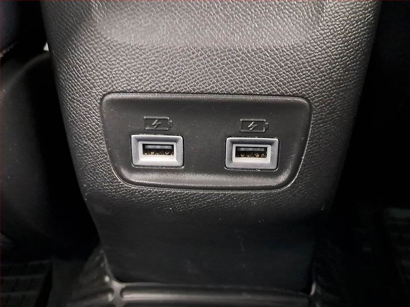 Peugeot 2008 (2020) 1.2 PureTech, Automat, ČR - fotka 18 z 18