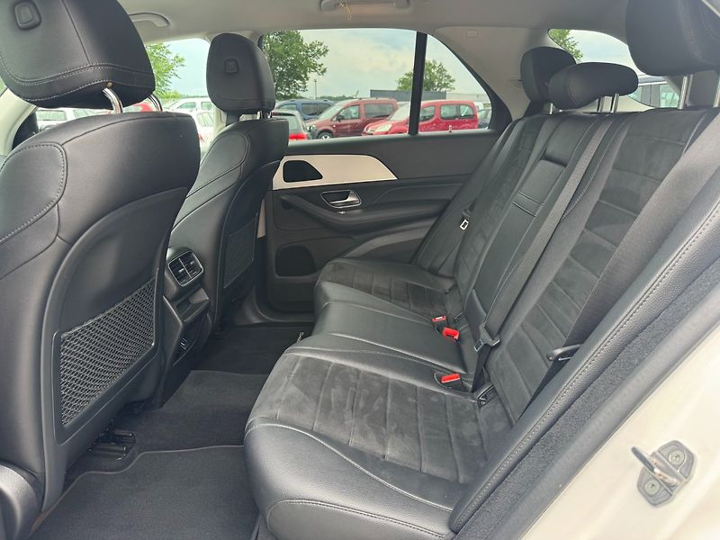 Mercedes-Benz GLE (2019) 350D AMG Line 4Matic - fotka 13 z 30